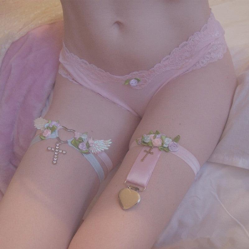 Props |  Cute Flower Cross Leg Ring Yv31989